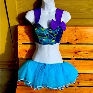 Pretty peacock Halloween costume